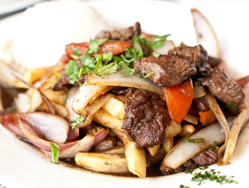 Tallarín Saltado de Carne